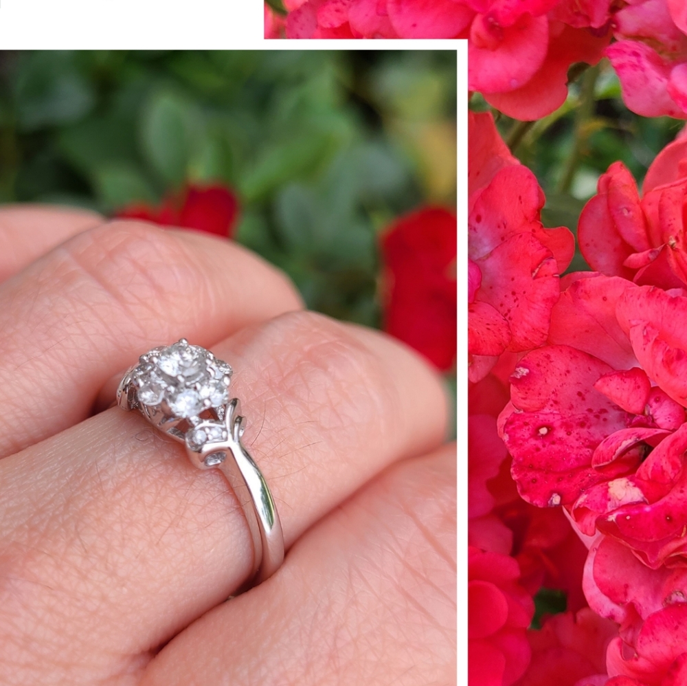 10kt White Gold Antique Style Diamond Ring